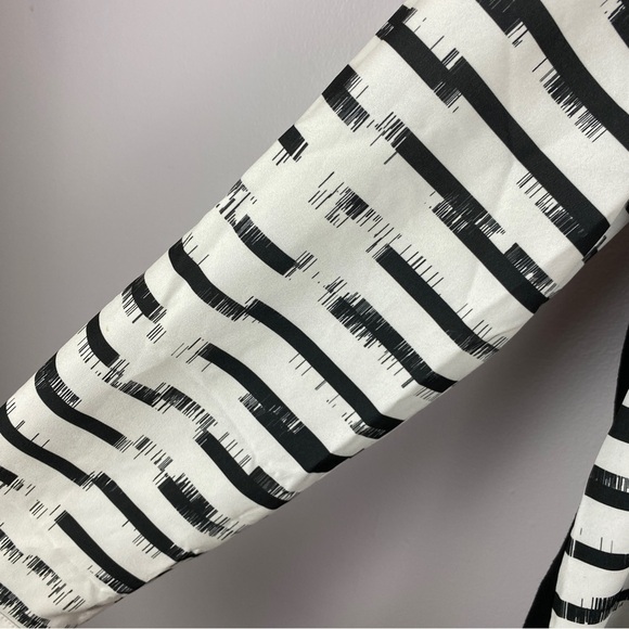 Calvin Klein Classic Contemporary Striped Viscose Blend Blouse Large Black White - Picture 10 of 14